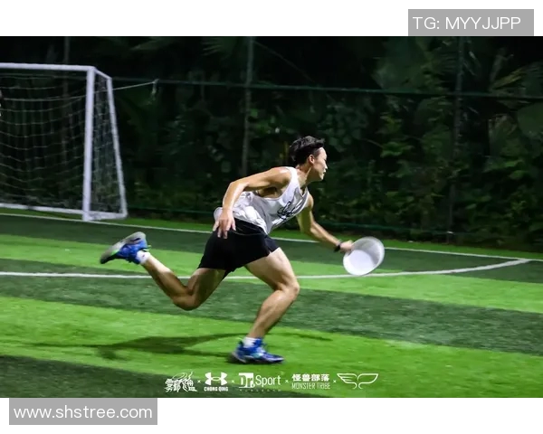 重庆飞盘队快攻战术分析与比赛表现评析